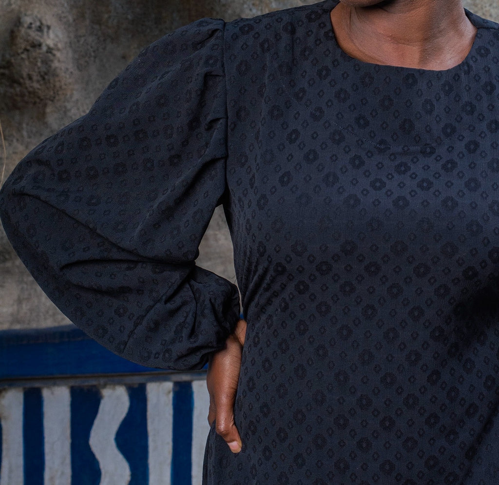 Robe Noir AW'CO
